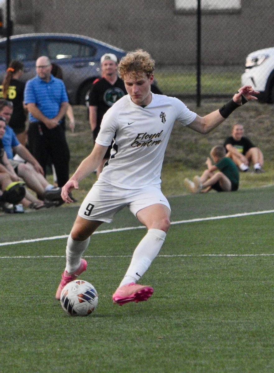 Junior Brad Coto
